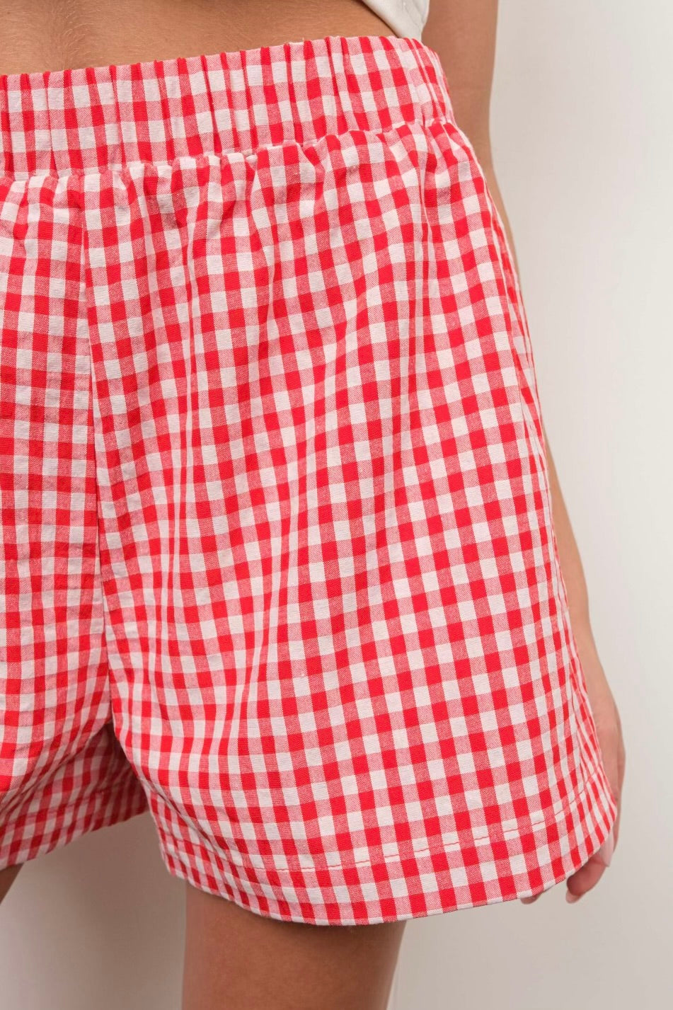 Effortless Shorts Red/White Gingham
