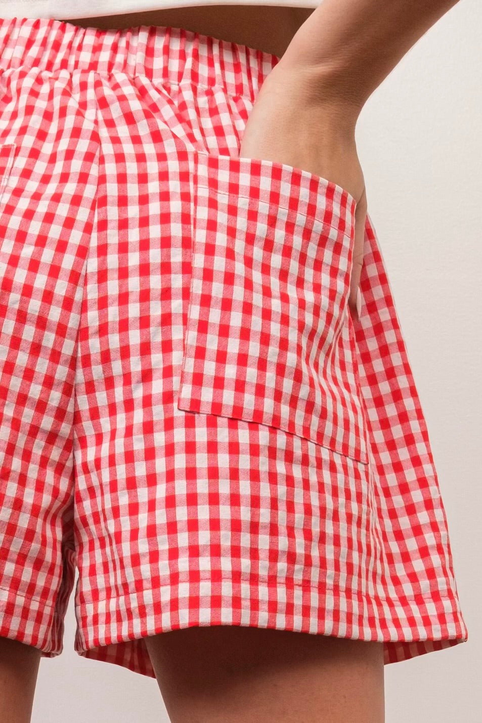 Effortless Shorts Red/White Gingham