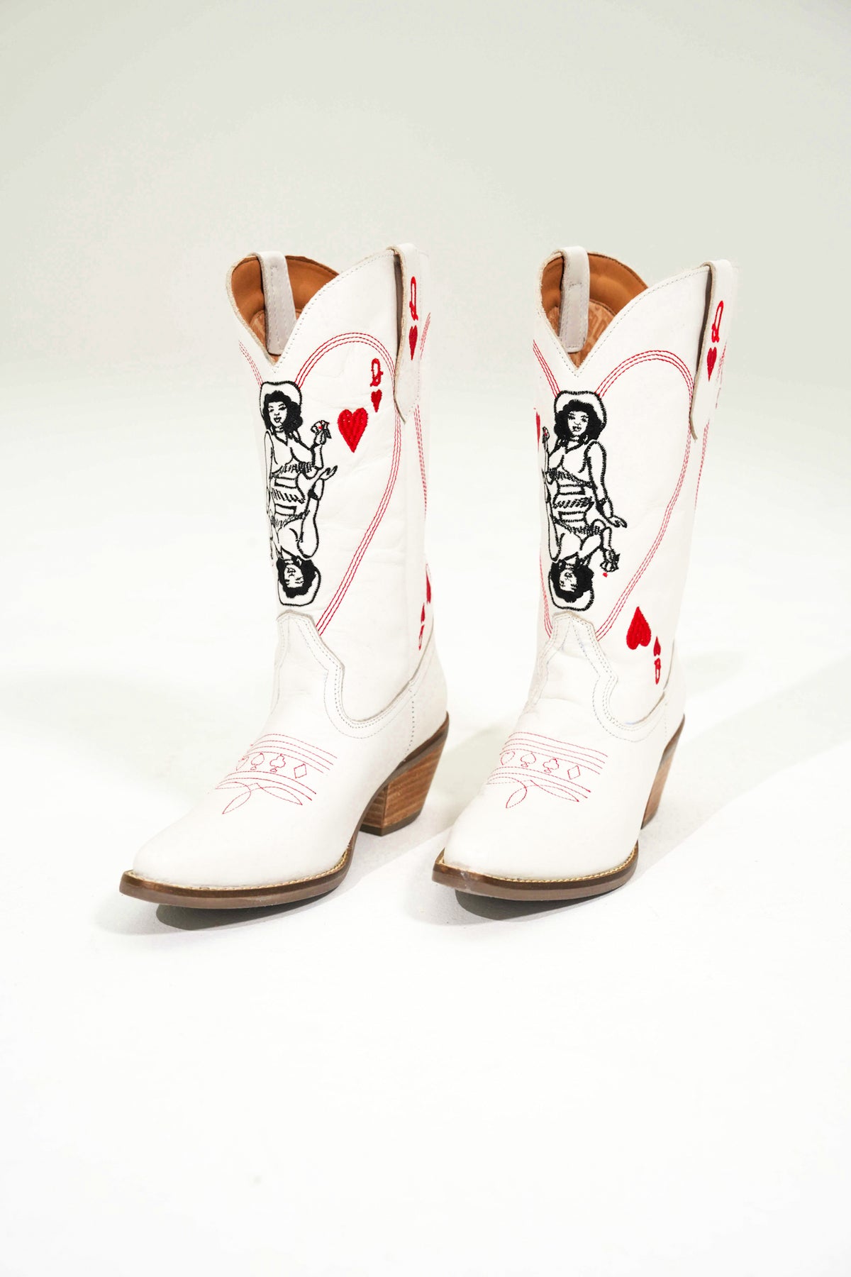 Queen A Hearts Leather Boot in White