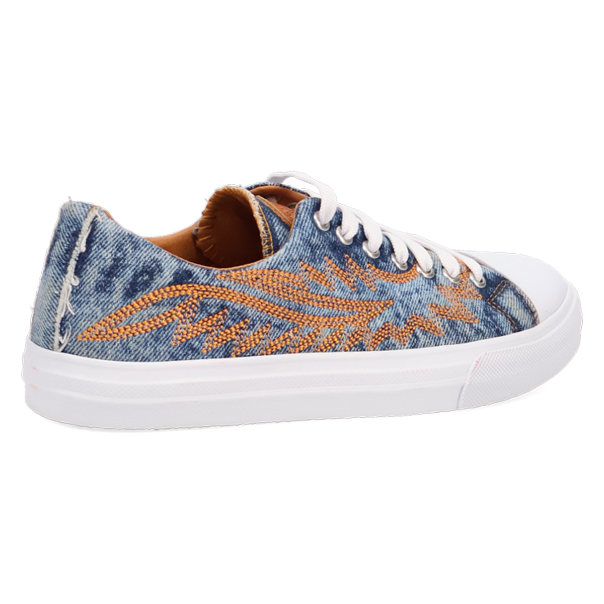 Versatile Campus sneaker – ideal for dancing or weekend brunch
