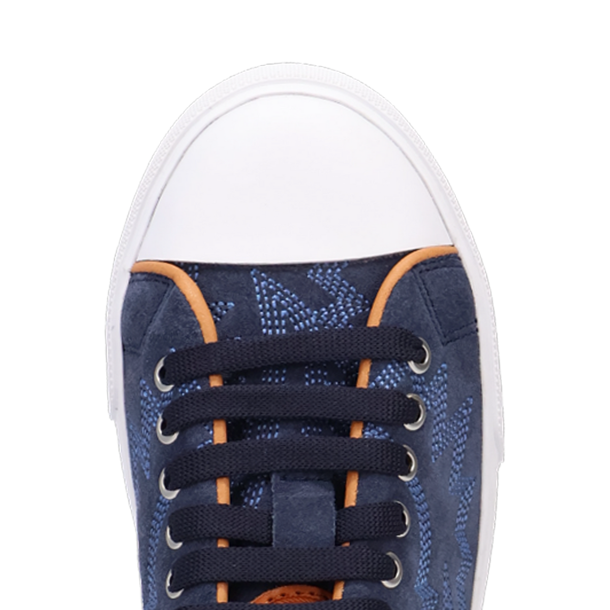 Women’s Campus sneaker styled for urban streetwear

