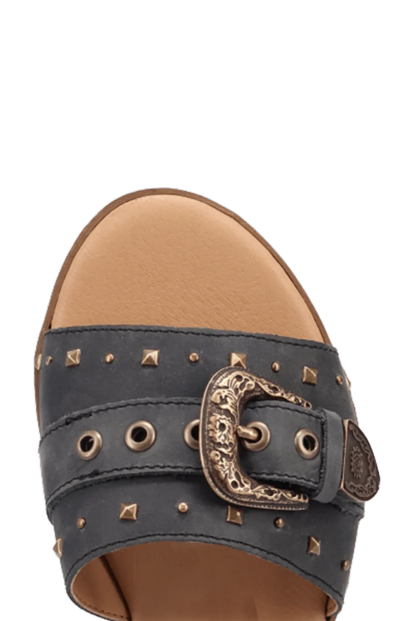 Lariat Sandal featuring built-in cushioned insole for all-day comfort
